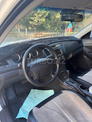 Hyundai Sonata-8