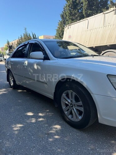 Hyundai Sonata-2