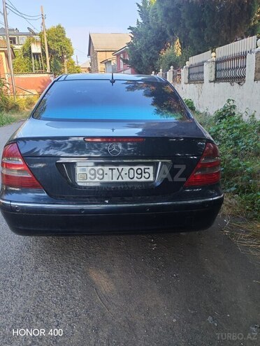 Mercedes E 270-4