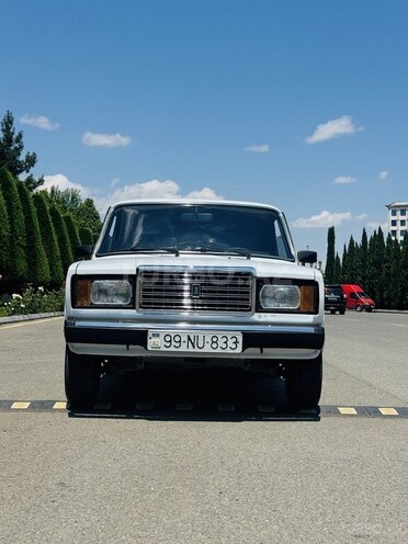 LADA (VAZ) 2107-1
