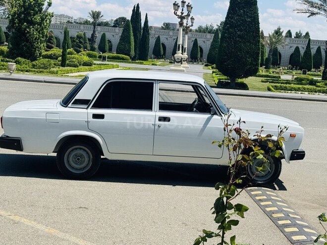 LADA (VAZ) 2107-8