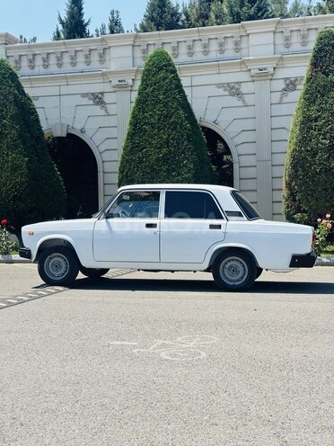 LADA (VAZ) 2107-4