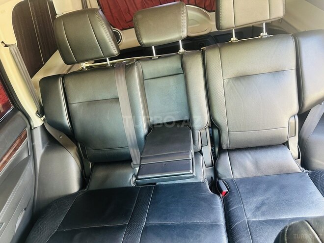 Mitsubishi Pajero-12