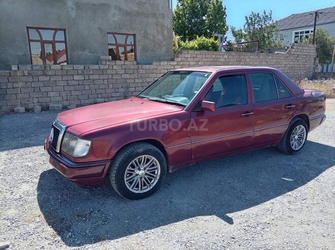 Mercedes 200 E-2