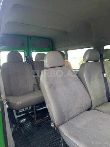 Ford Transit-7