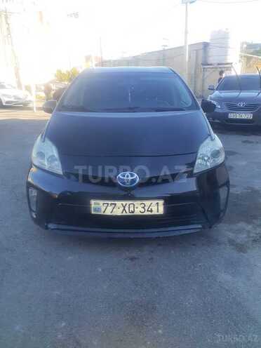 Toyota Prius-2