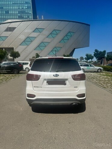 Kia Sorento-8
