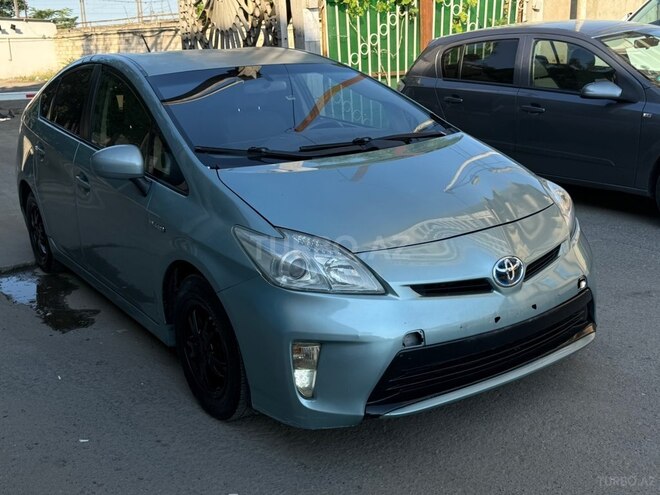 Toyota Prius-2