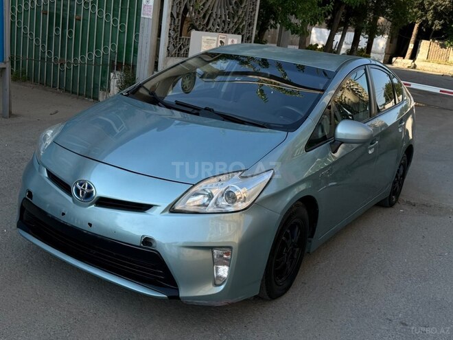 Toyota Prius-1