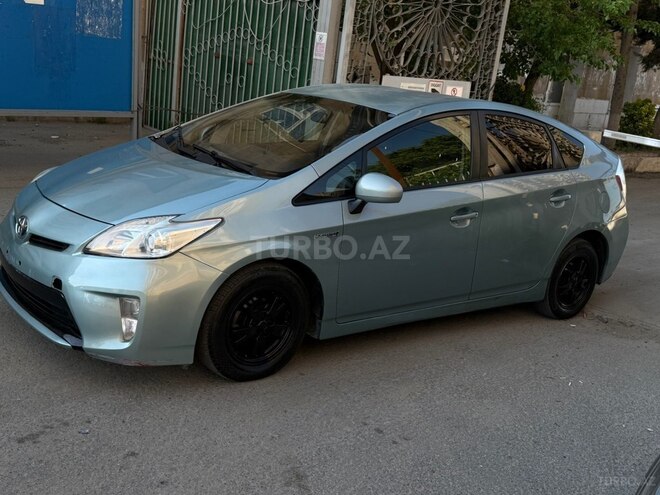 Toyota Prius-4