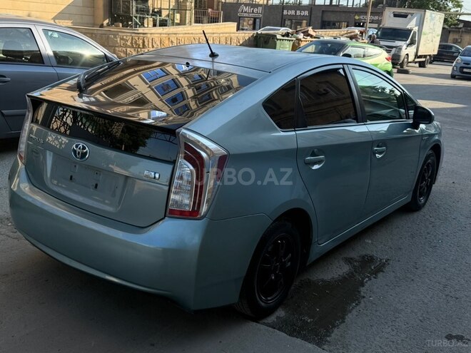 Toyota Prius-9