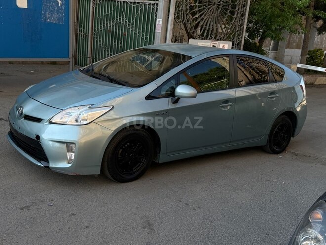 Toyota Prius-6