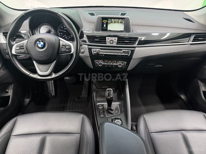 BMW X1-9