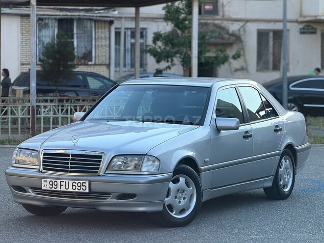 Mercedes C 200-4