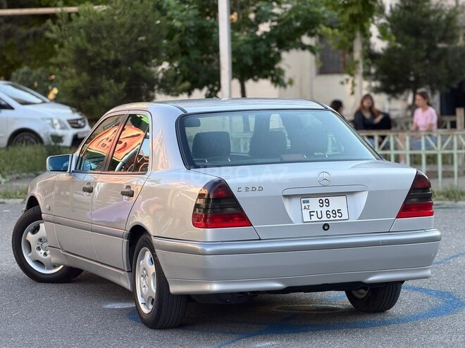 Mercedes C 200-8