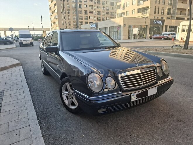 Mercedes E 200-5