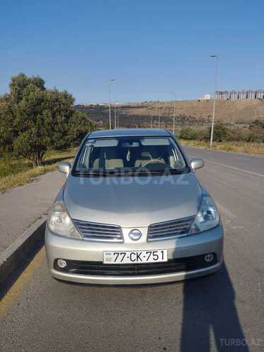 Nissan Tiida-1