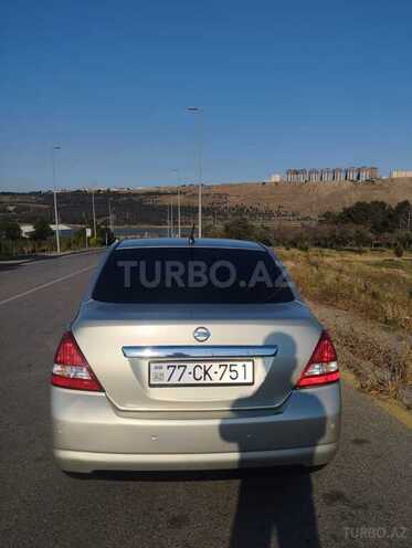 Nissan Tiida-2