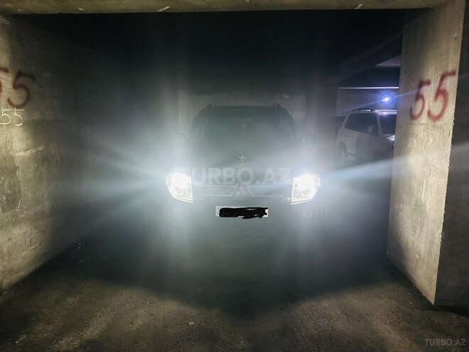 Mitsubishi Pajero-18