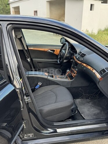 Mercedes E 220-8
