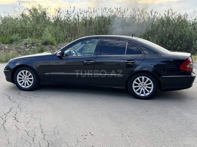 Mercedes E 220-2