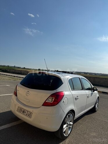 Opel Corsa-2