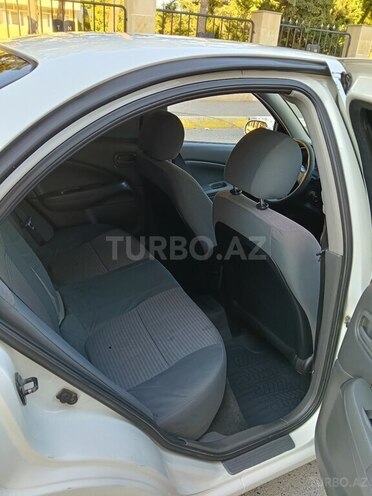 Nissan Sunny-6