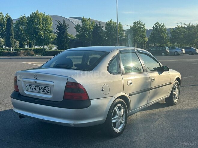 Opel Vectra-6