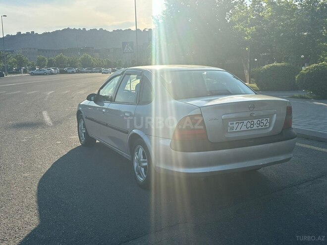 Opel Vectra-5