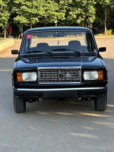 LADA (VAZ) 2107-1