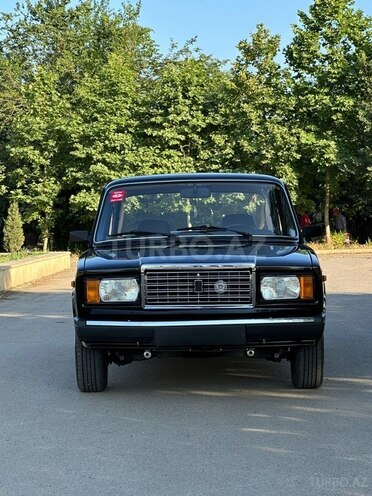 LADA (VAZ) 2107-2