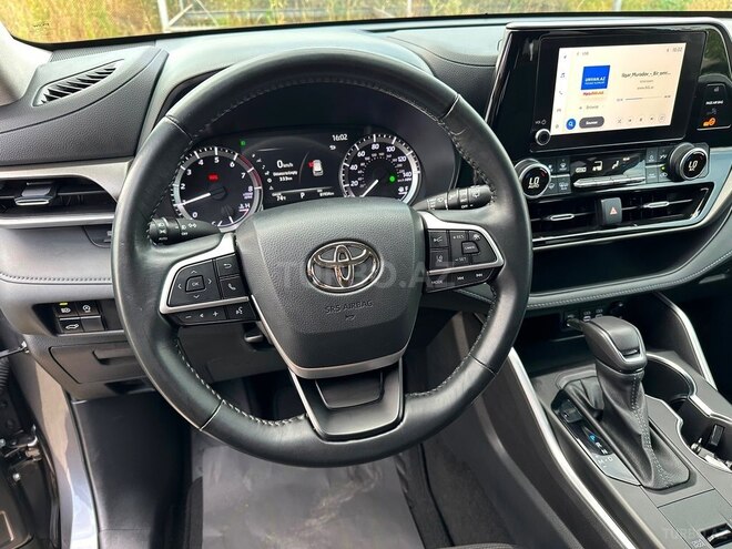 Toyota Highlander-6