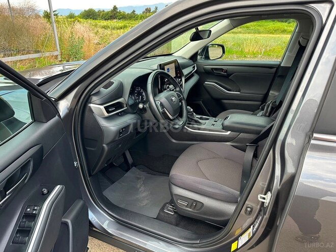 Toyota Highlander-7