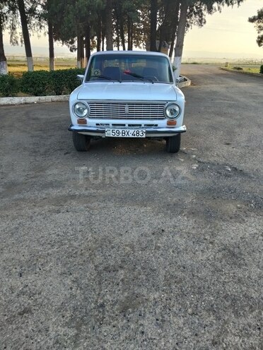 LADA (VAZ) 21011-1