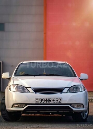 Daewoo Gentra-10