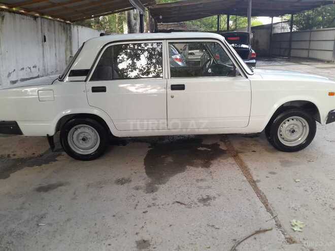 LADA (VAZ) 2107-20