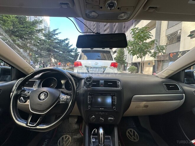 Volkswagen Jetta-6