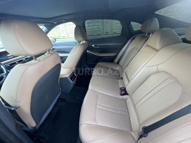 Hyundai Sonata-8