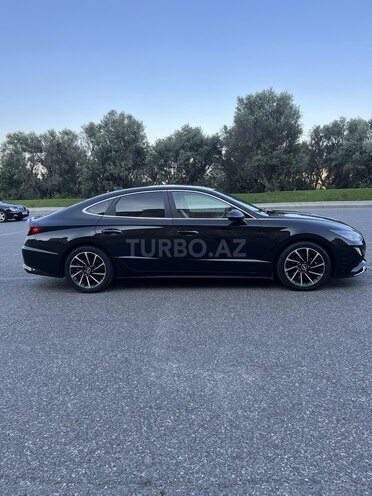 Hyundai Sonata-2