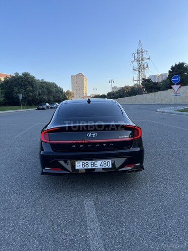 Hyundai Sonata-4