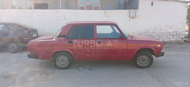 LADA (VAZ) 2107-15