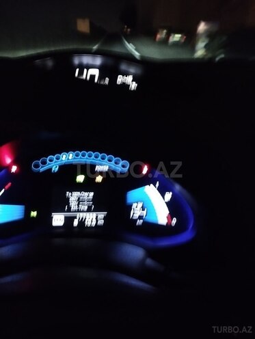 Nissan Leaf-7
