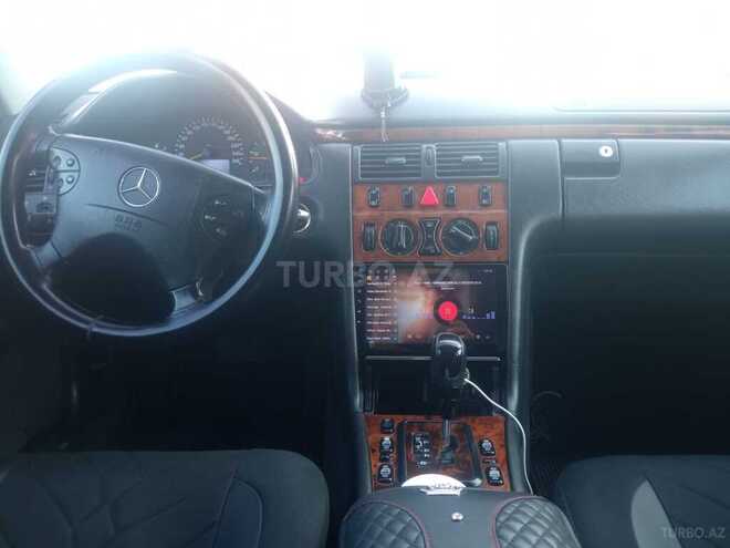 Mercedes E 220-7