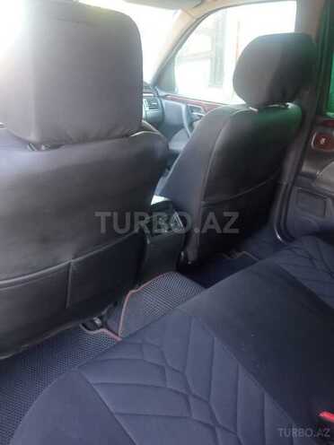 Mercedes E 220-10