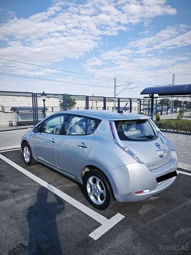 Nissan Leaf-8