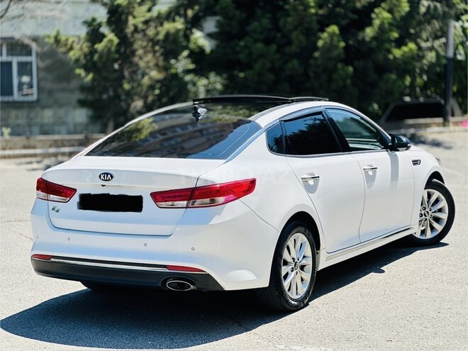 Kia K5-12