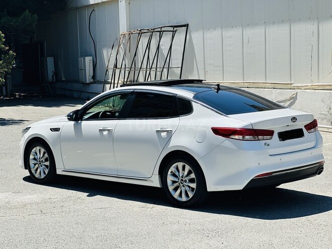 Kia K5-10