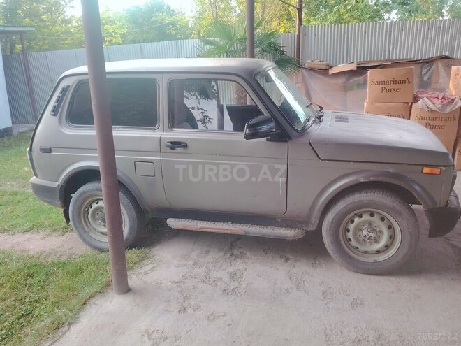 LADA (VAZ) Niva-3