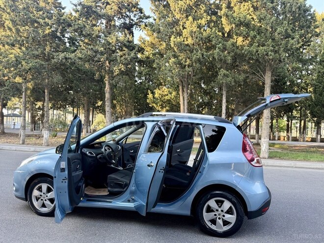 Renault Grand Scenic-11