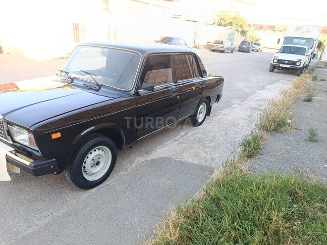 LADA (VAZ) 2107-8